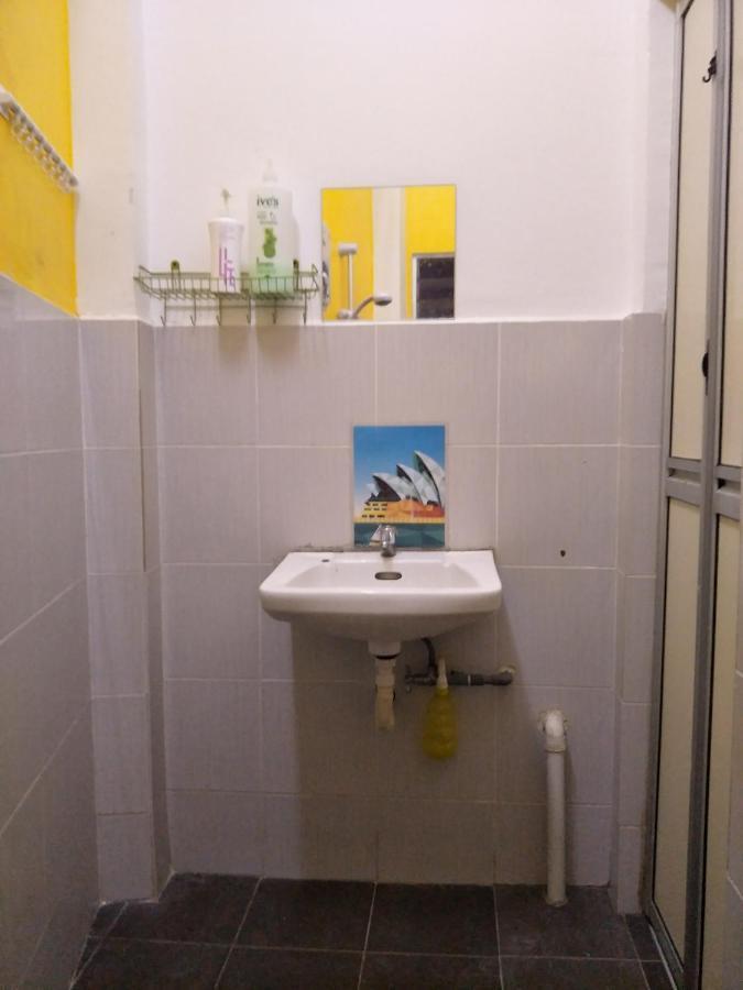 Joka-Joka Guesthouse Malacca Екстер'єр фото