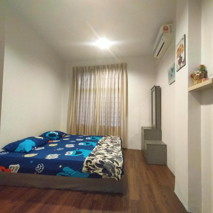 Joka-Joka Guesthouse Malacca Екстер'єр фото