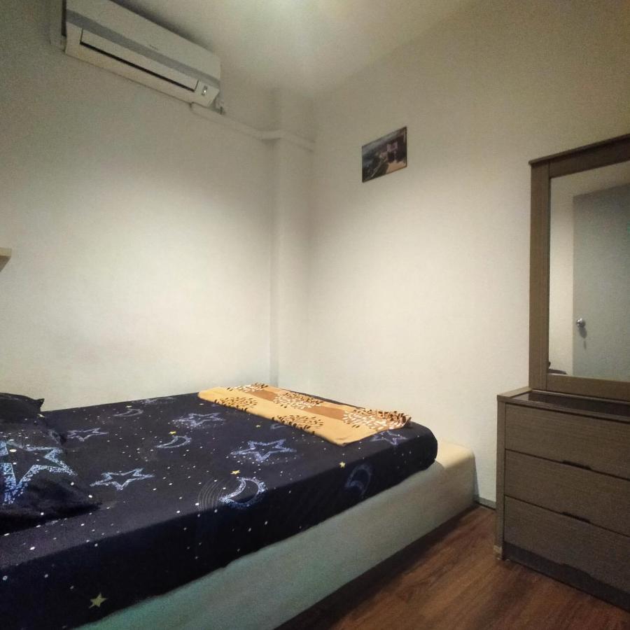 Joka-Joka Guesthouse Malacca Екстер'єр фото